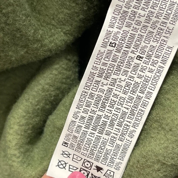 5/$20 Forever 21 Cropped Off Shoulder Sporty‎ Sweatshirt - Picture 3 of 4